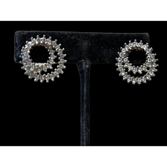 Vintage White Clear Double Circle  Rhinestone Silver Tone Pierced Earrings - Picture 2 of 6